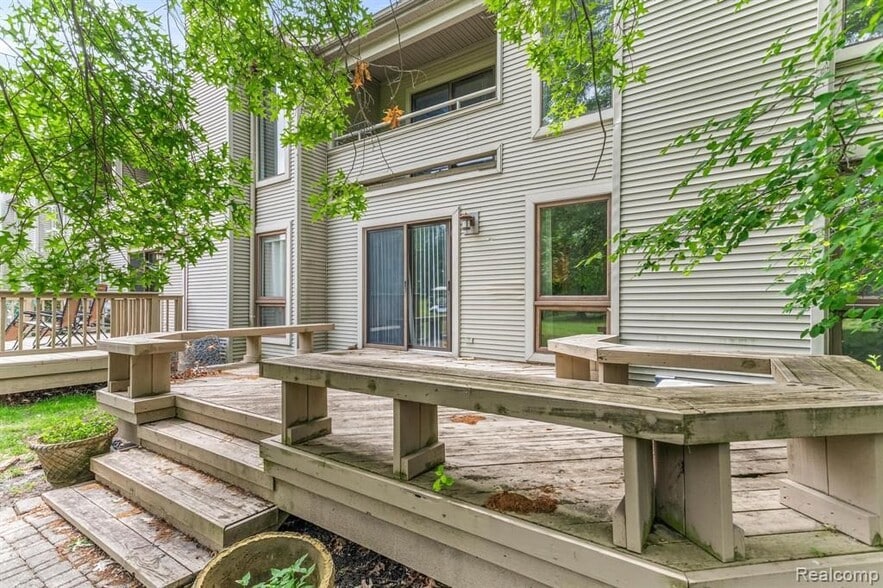 Building Photo - 644 Ashley Cir E