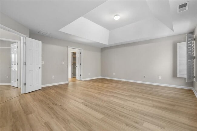 Building Photo - 1360 Silvergate Dr