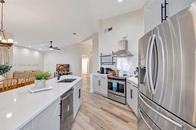 Building Photo - 396 Bedford Ave