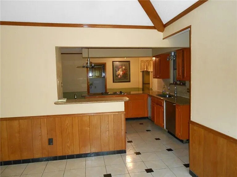 Building Photo - 4932 Longwood Ct