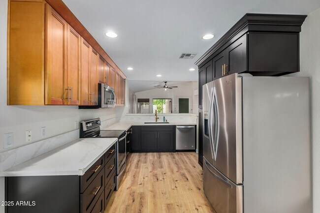 Building Photo - 16165 W Mauna Loa Ln
