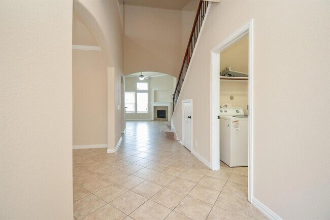 Building Photo - 19335 Stable Meadow Dr
