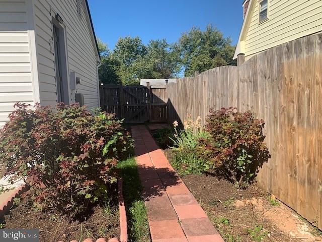 Building Photo - 13317 Hillendale Dr