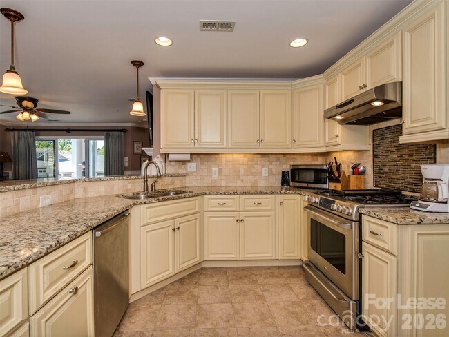 Building Photo - 18521 Harborside Dr