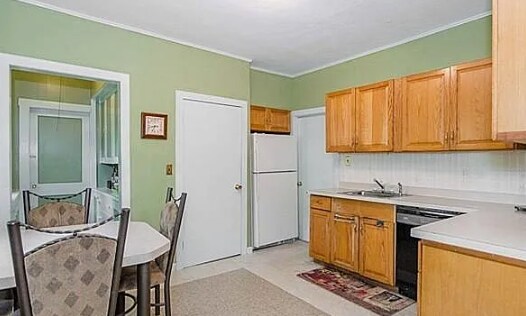Primary Photo - 183 Weston St