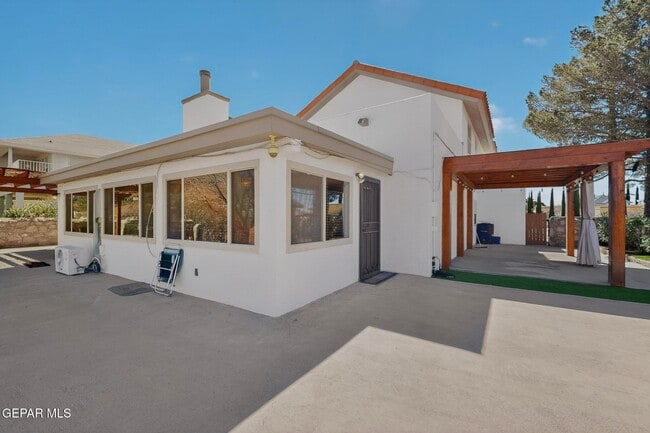 Building Photo - 851 Dulce Tierra Dr