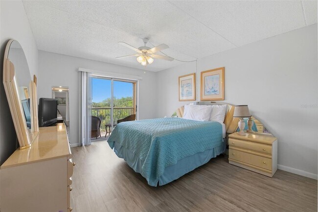 Building Photo - 12760 Indian Rocks Rd