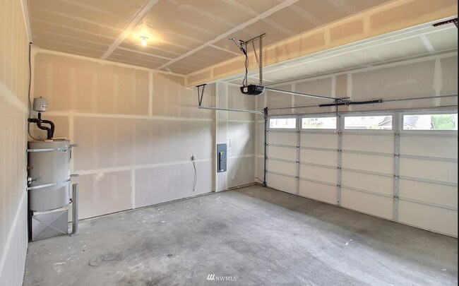 2 car garage - 596 NE Nantucket St