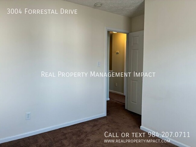 Building Photo - 3004 Forrestal Dr