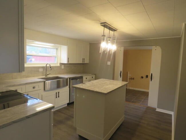 Building Photo - 106 Persimmon Way