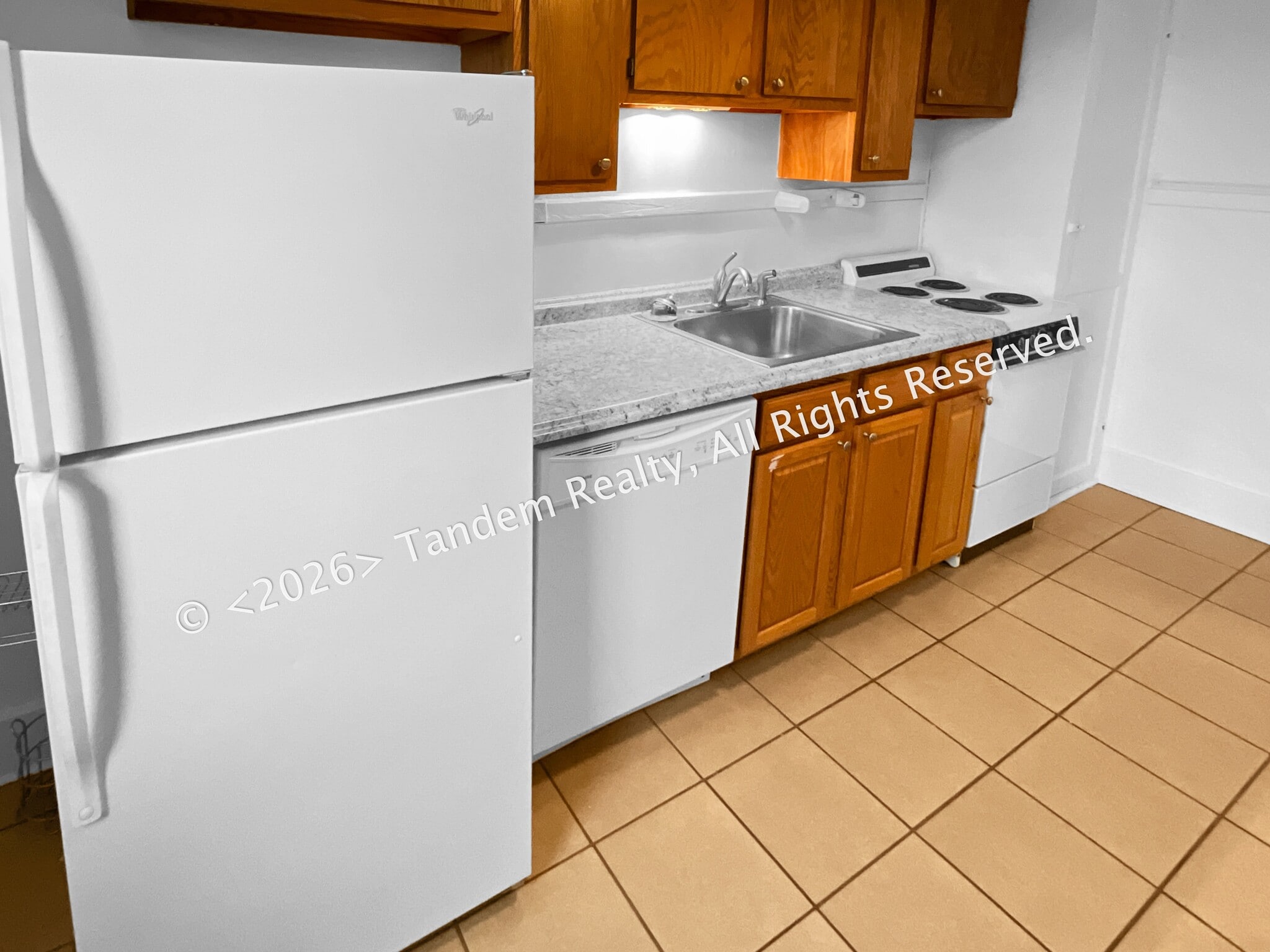 Building Photo - 1602 16th Ave S