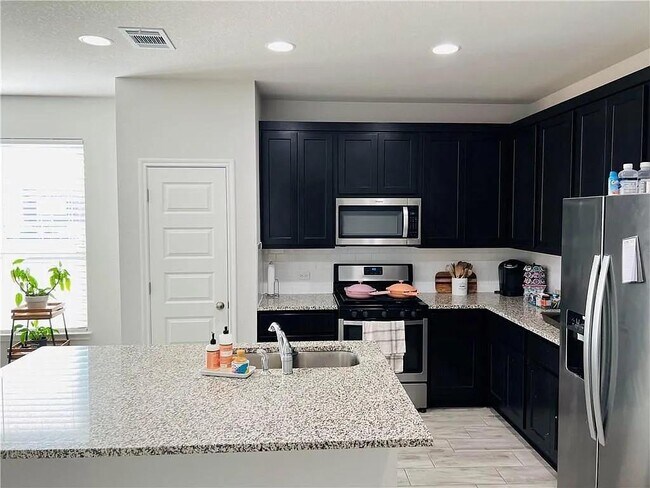 Building Photo - 1536 Whippletree Trl