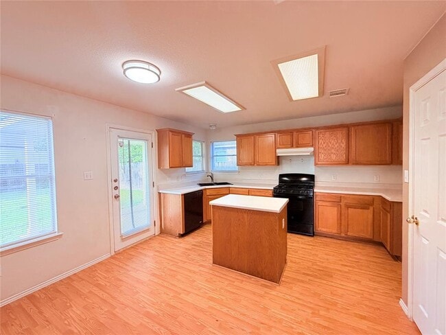 Building Photo - 1522 Van Horn Dr