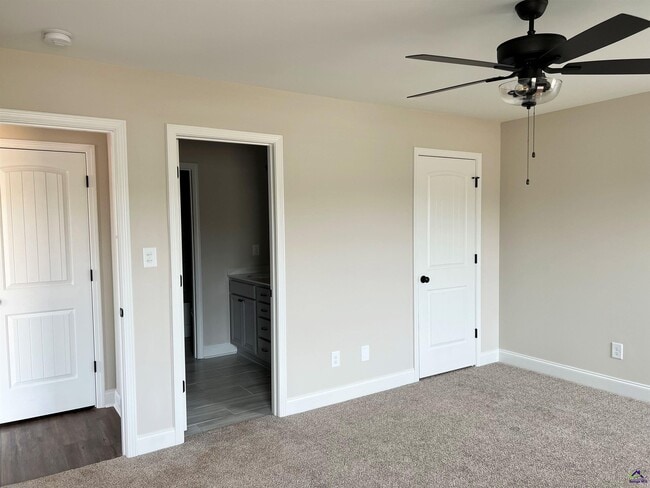 Building Photo - 202 Red Tail Cir