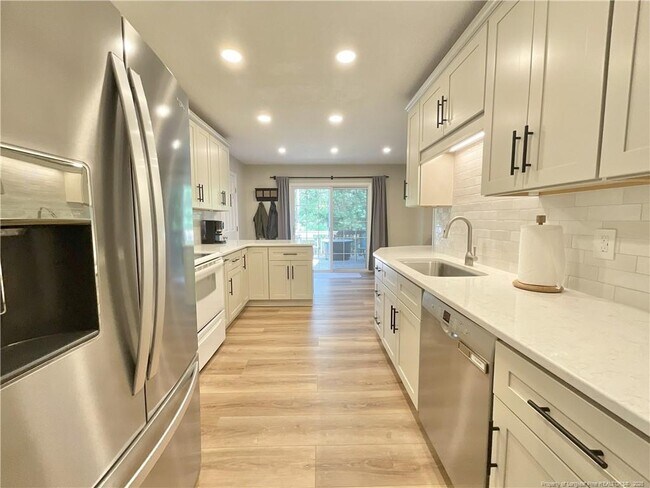 Building Photo - 259 Sandpiper Dr