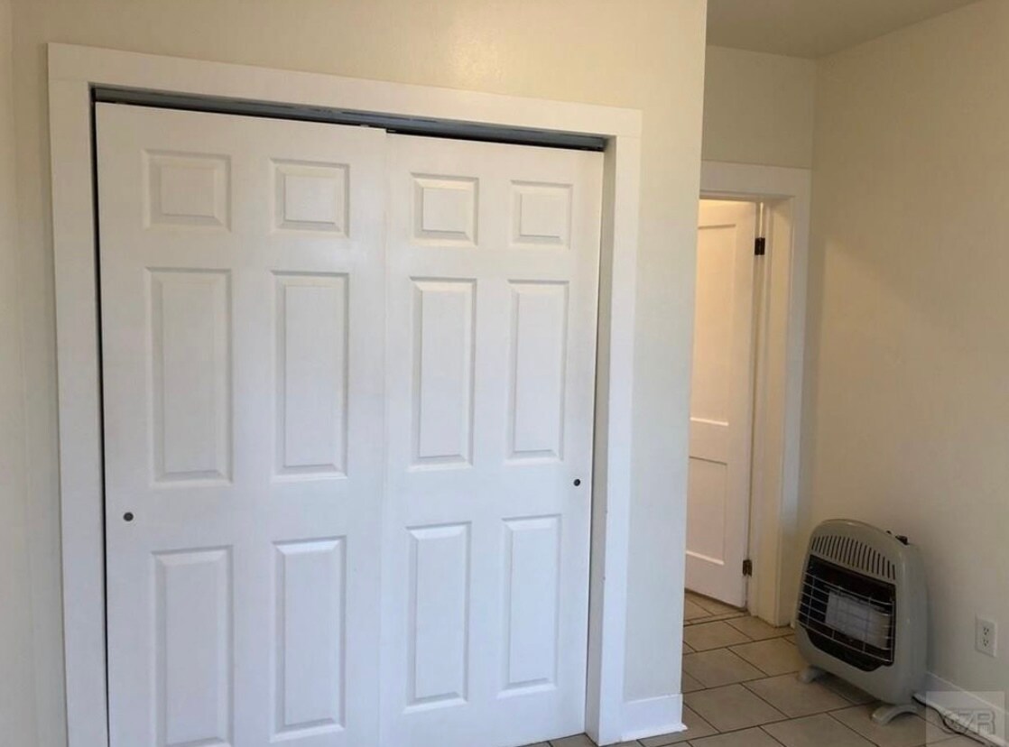 Building Photo - 2016 57th St