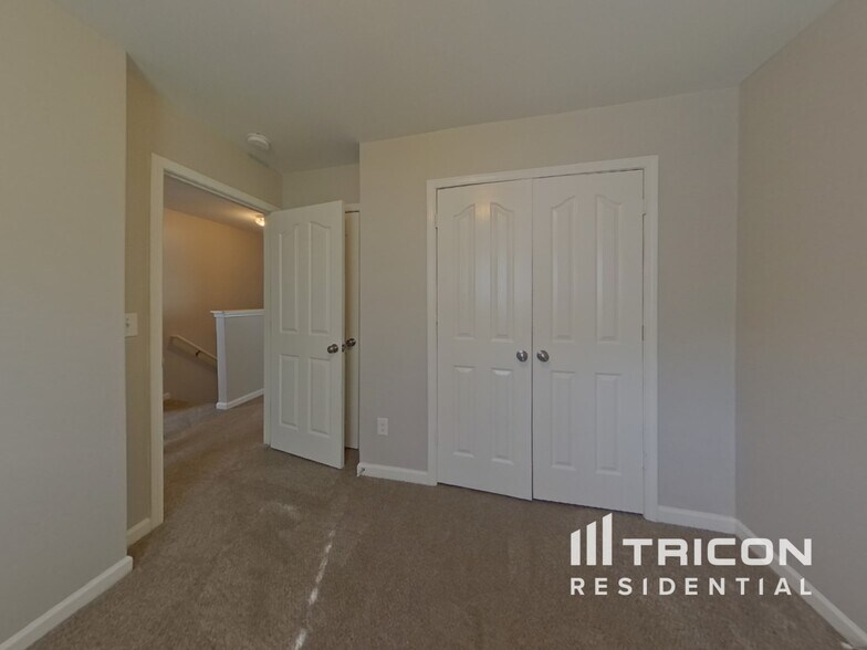 Building Photo - 4717 Brewer Dr
