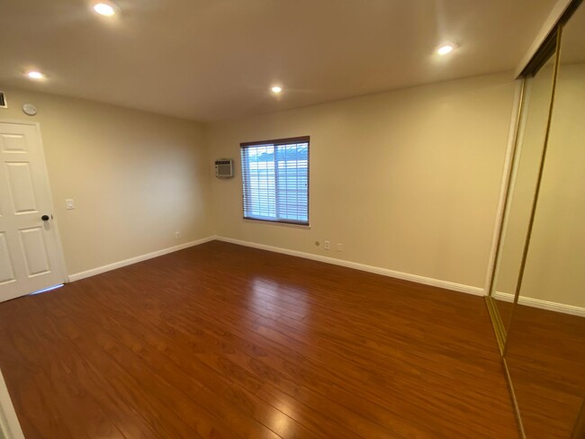 Building Photo - 4 Bedroom Cypress House For Rent w/ Office...