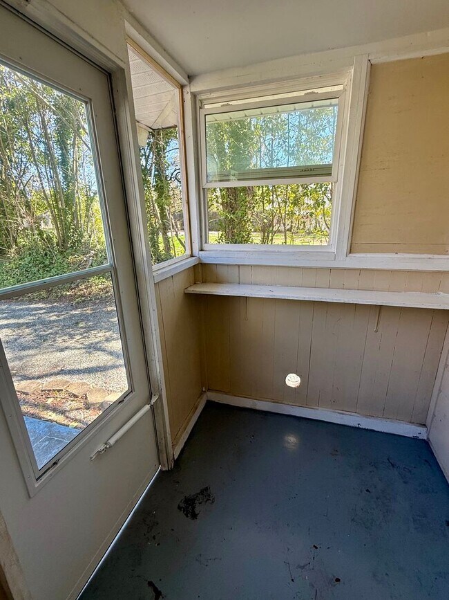 Building Photo - 309-311 W. PINE ST