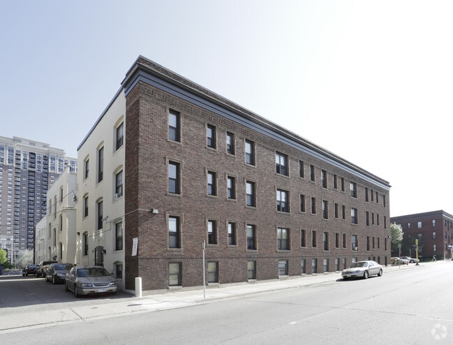 Building Photo - The Elms