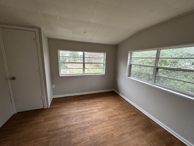 Building Photo - 2722 Ave I