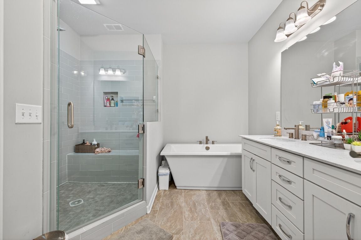 Building Photo - 10171 Windalier Wy