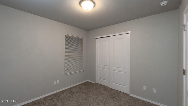 Building Photo - 14316 Paraiso Dr