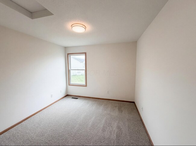 Building Photo - 1000 Hidden Cove Way