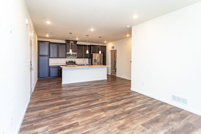Building Photo - Luxury Condo Living with Mountain Views in the Heart of Briargate!!