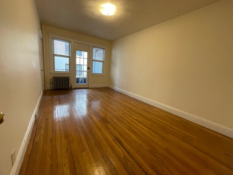 Building Photo - 14 Melvin Ave