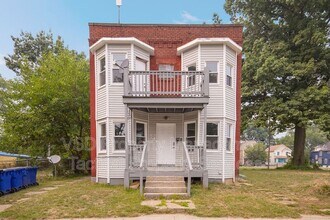 Building Photo - 9911 Olivet Ave
