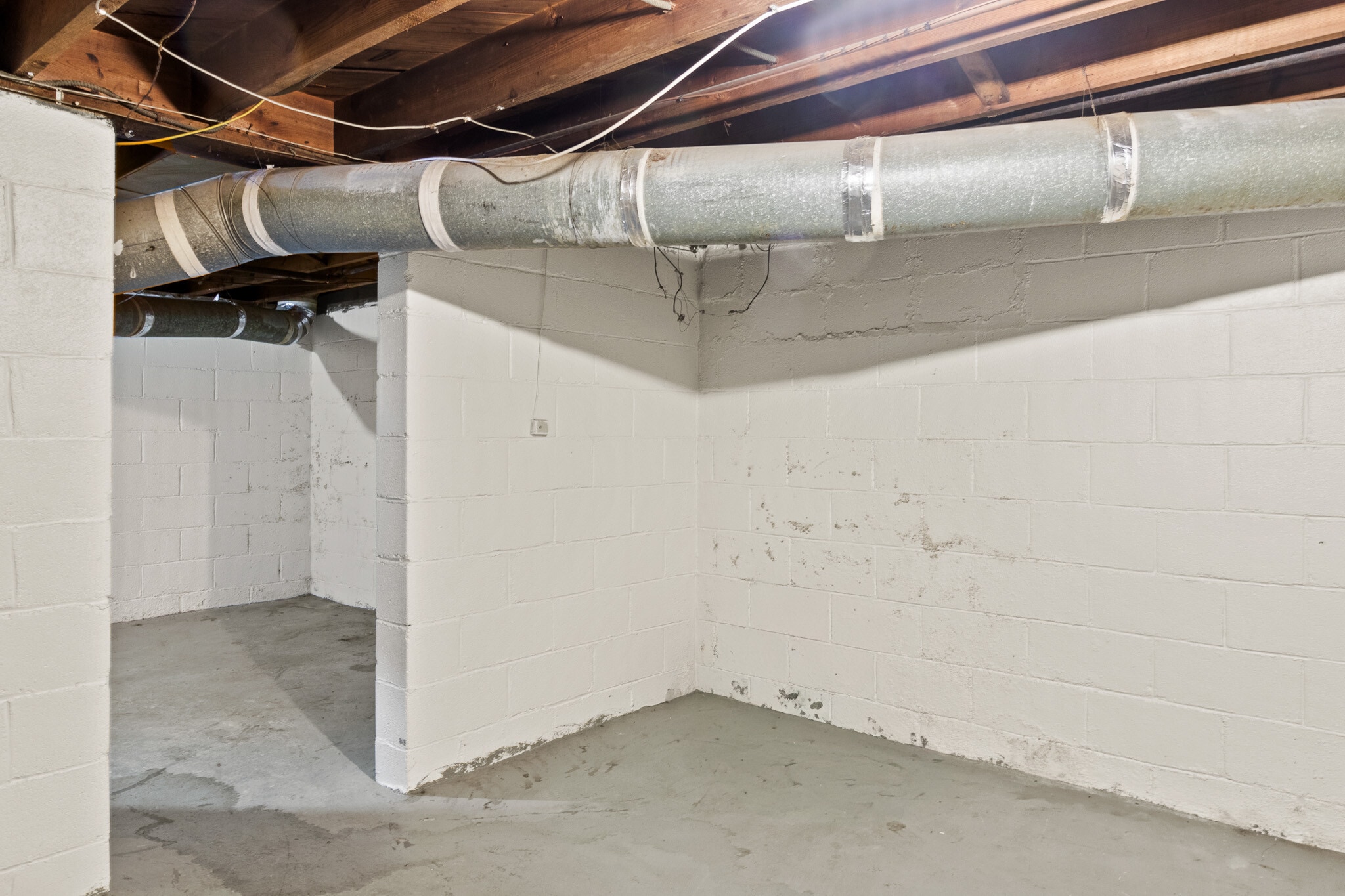 Lower Level - 1725 E Frankfort St