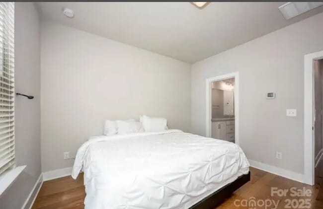 Building Photo - 2118 Bryant Park Dr