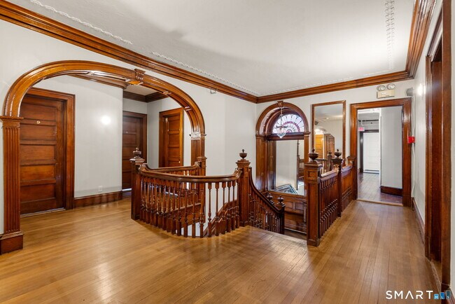 Building Photo - 360 Farmington Ave