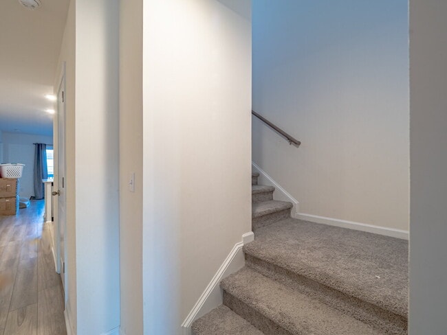 Building Photo - "Spacious Elegance Awaits: 4-Bedroom Haven with Granite Touches in Sumter"