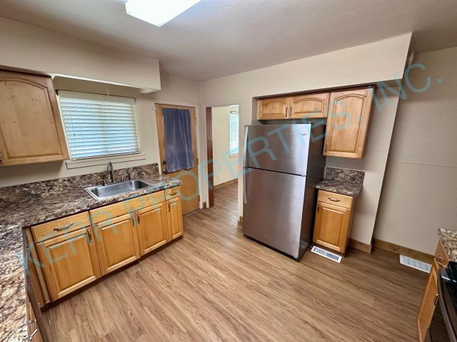 Building Photo - Charming 3-Bedroom Retreat in Gresham – Spacious 1440 Sq Ft Oasis!