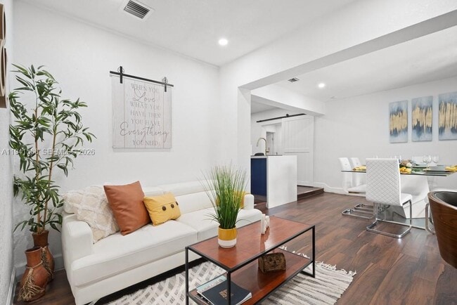 Building Photo - 445 SW 62nd Ct