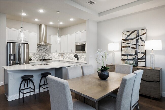 Building Photo - 1115 Manacor Ln