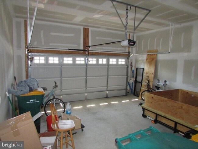 Building Photo - 92 Grand National Ln