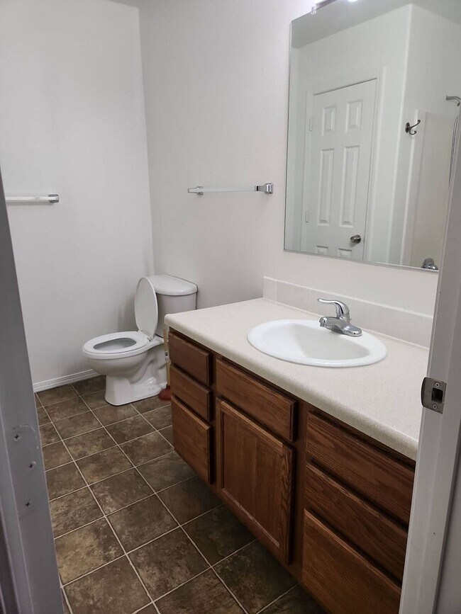 Building Photo - 215-217 K Street -Duplex