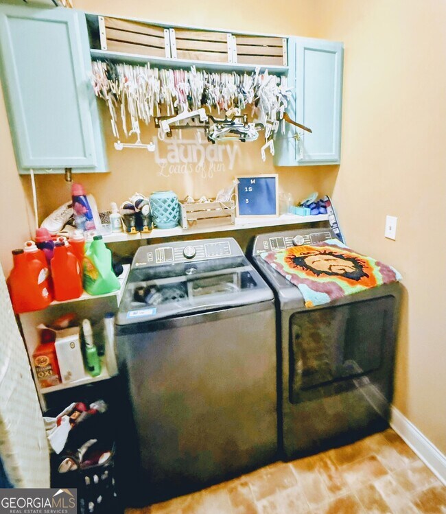 Building Photo - 141 Feldspar Dr