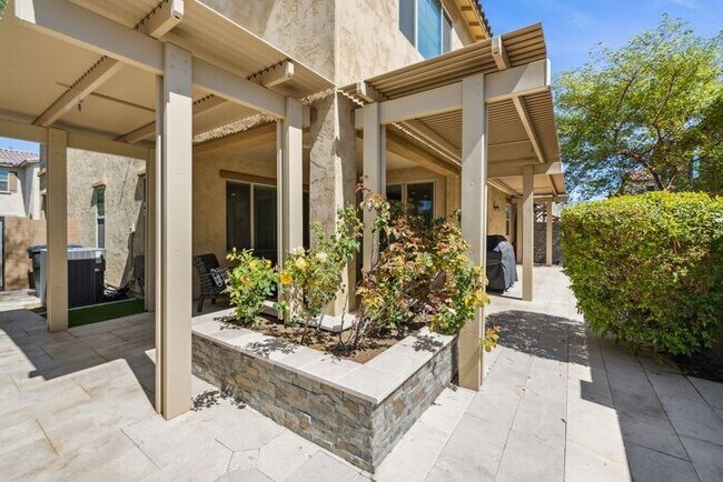 Building Photo - Modern 4-bedroom, 3.5-bathroom single-family home in the heart of North Tempe