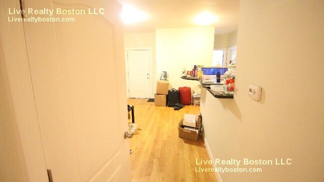 Building Photo - 141 Brighton Ave