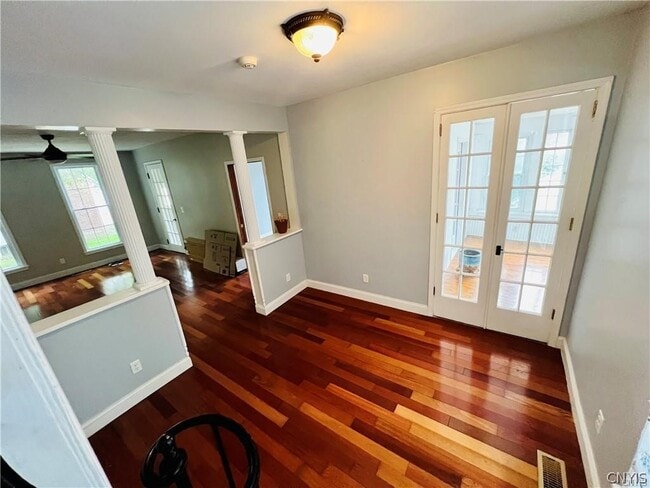 Building Photo - 130 East Ave