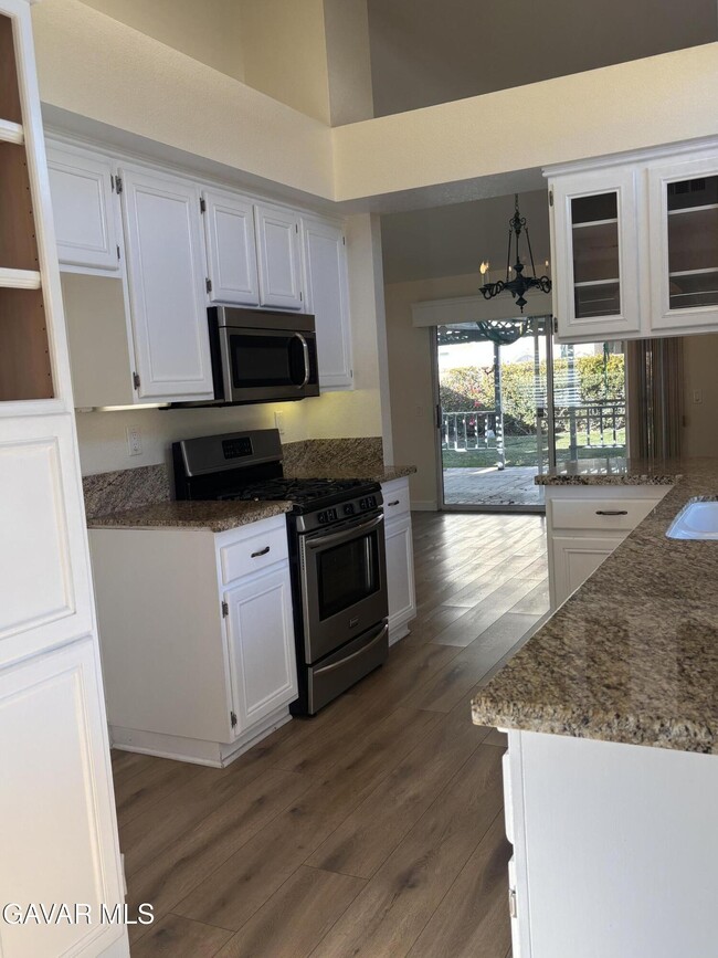 Building Photo - 3021 Mariposa Ave