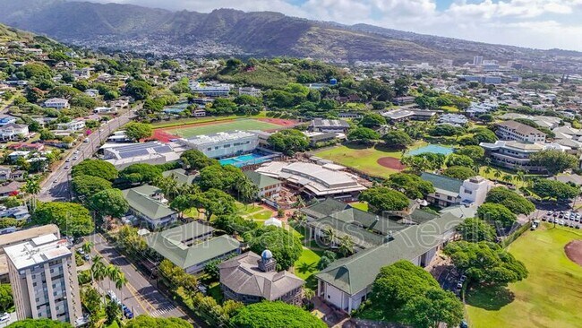 Building Photo - 1710 Punahou St