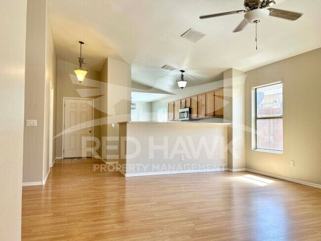 Building Photo - 3162 W Sunshine Butte Dr