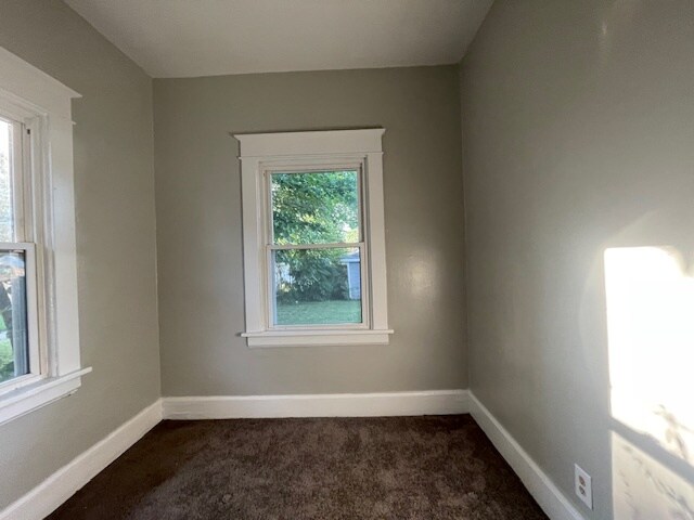 Building Photo - 237 E Victoria St