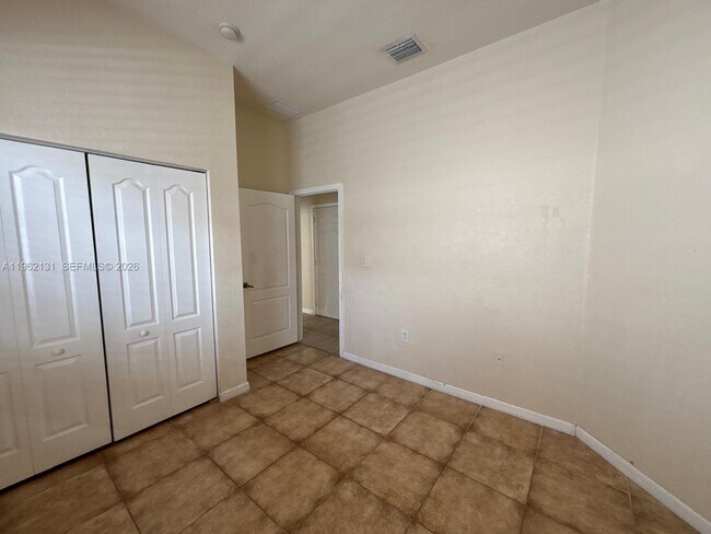 Building Photo - 3964 NE 11th Dr