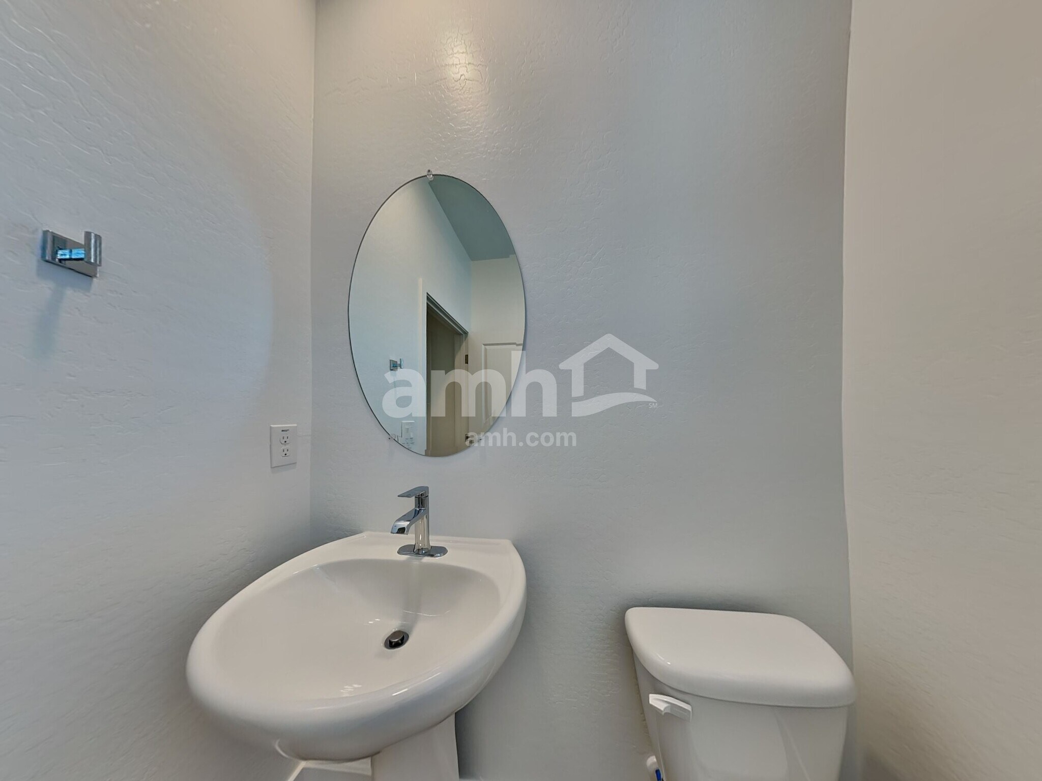 Building Photo - 4629 S 97th Dr